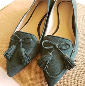 Ann Taylor Ada Forest Green flats with tassel
